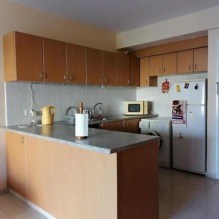St Nikolas 1bdm Apartment, Free Wi-fi & Parking