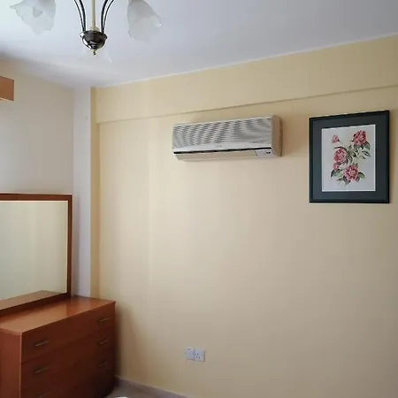 Apartament St Nikolas 1bdm Apartment, Free Wi-fi & Parking