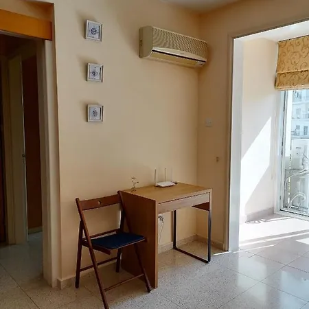 St Nikolas 1bdm Apartment, Free Wi-fi & Parking Apartament *